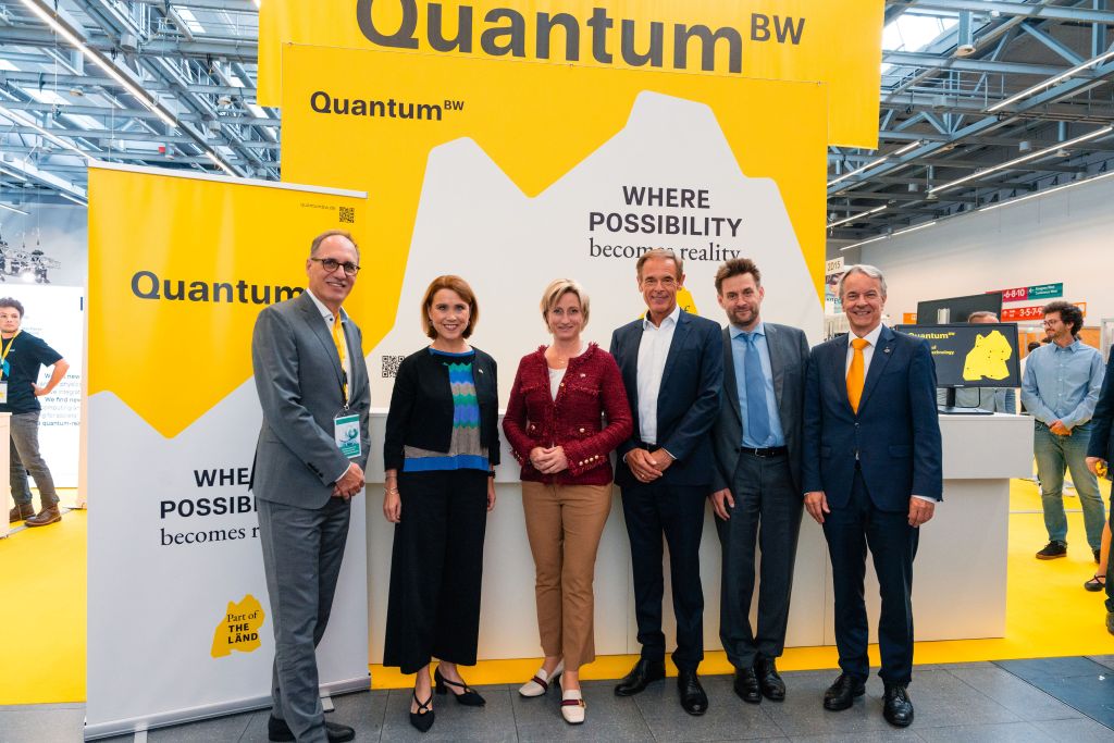 Ministers Olschowski and Hoffmeister-Kraut together with QuantumBW speakers Denner and Ankerhold at Quantum Effects