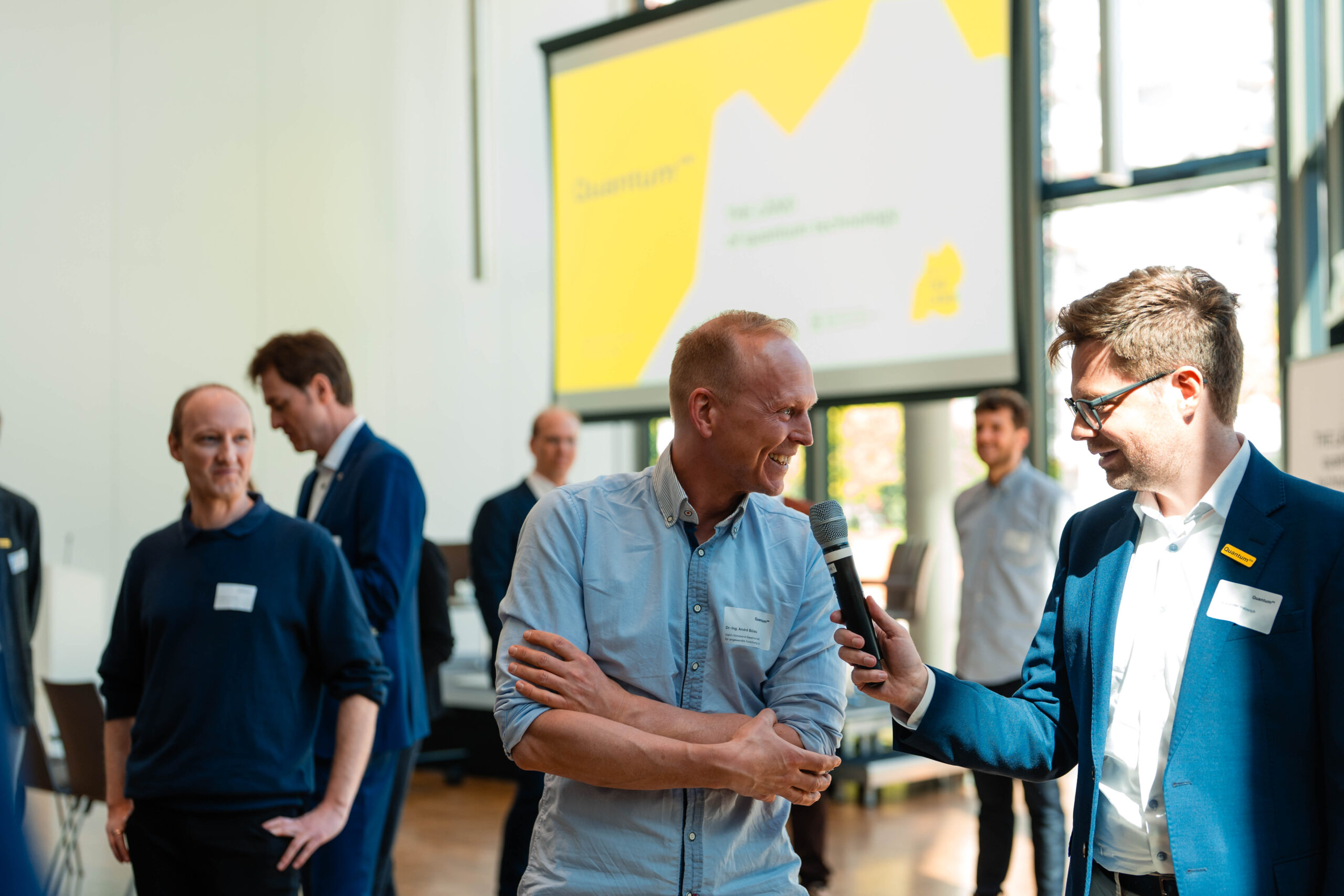 Kennenlernspiel mit Dr. Alexander Heinrich (Moderation) und Teilnehmenden